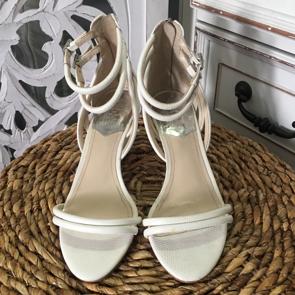 Vince Camuto White wedge shoe zipper